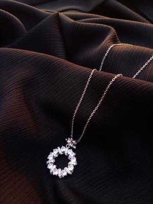 Flower-Shaped Silver Locket – Beautiful and Elegant for Women